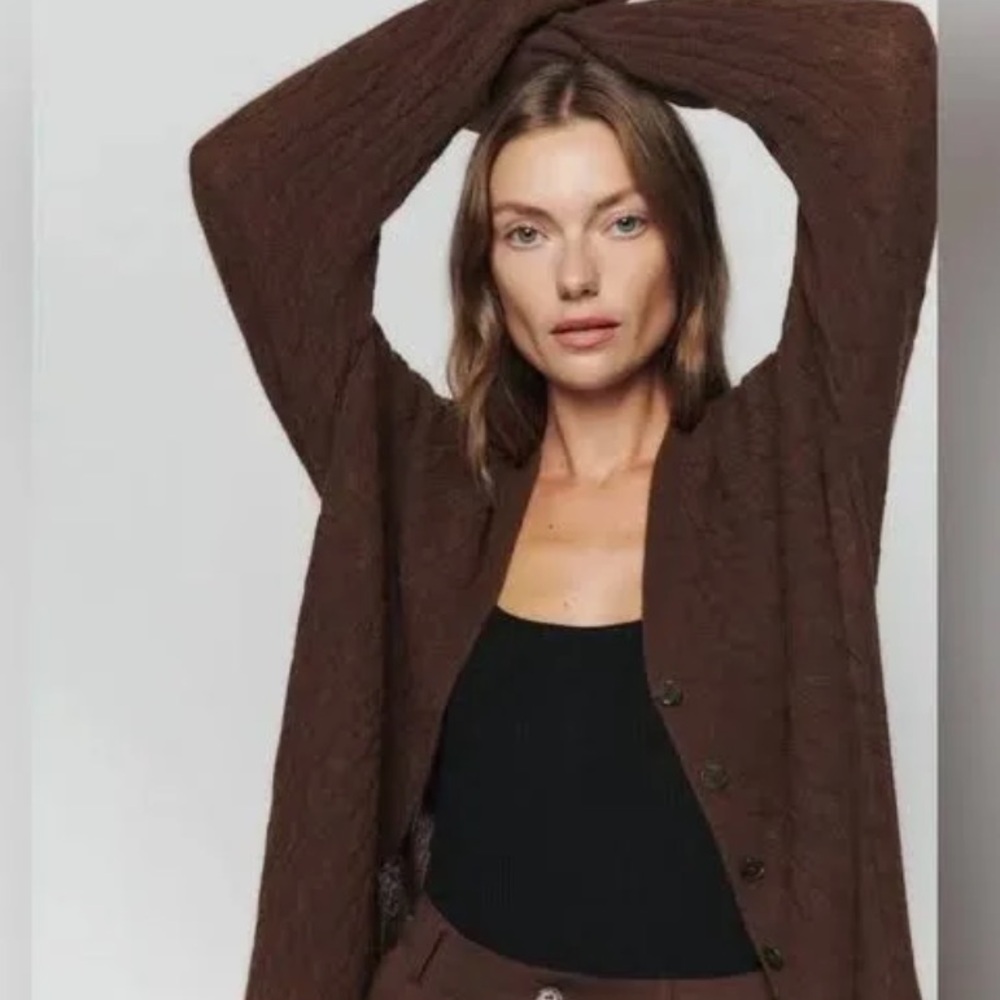 Reformation Giusta oversized cashmere cardigan coffee americano color